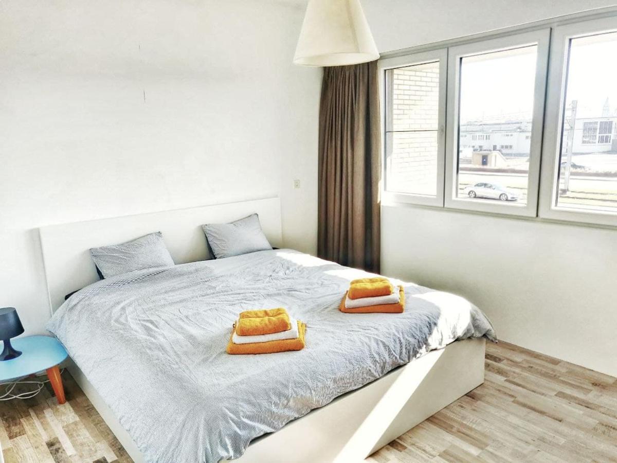 Royal Palace Seaview Suite Остенде Екстериор снимка